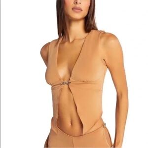 I am Gia Kaia Angel Clasp Sleeveless Crop Top Camel Brown XXS